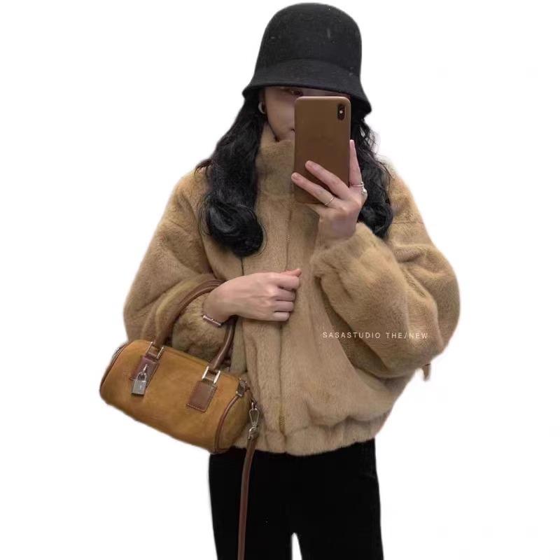 2025 Autumn/Winter Women's Lambswool Stand Collar Plush Coat - Short, Thickened, Loose Fit