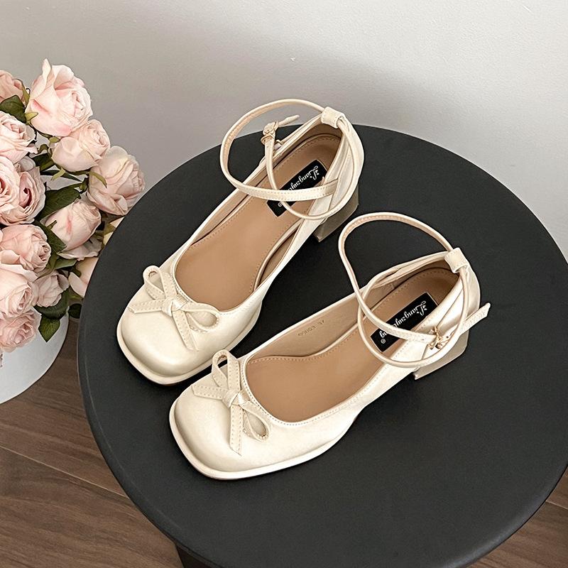 

Black French heightening light mouth thick heel single shoes women s 2025 new summer skirt retro Mary Jane high heels 35 белый