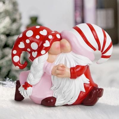 Gnomes Couple Figurine Valentine's Day Tabletop Gnomes Couple Ornament Resin Kissing Dwarf