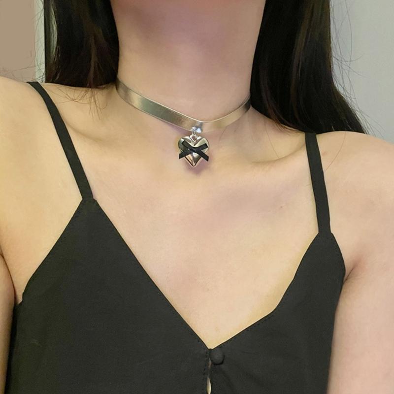 Adjustable Heart Pendant Necklace Handmade Love Shape Neckchain Stylish Clavicle Chain for Women Girls Elegant Chokers