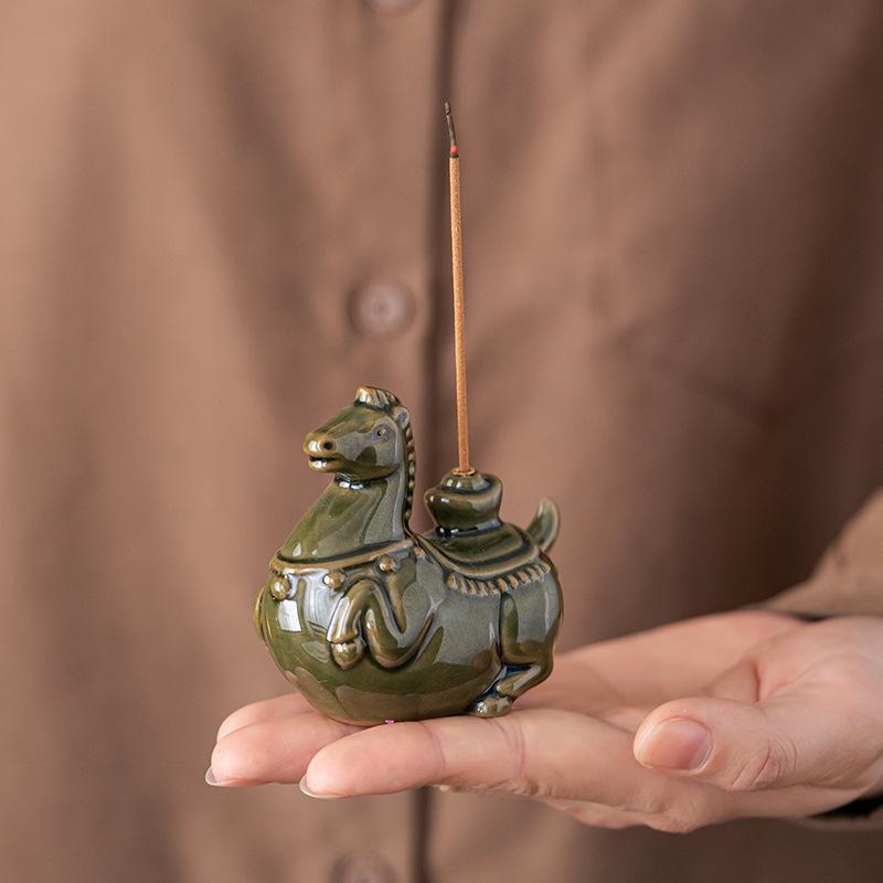 Porcelain Horse Stick Incense Holder Creative Tea Table Ornaments Aromatherapy Burner Fragrance Censer Home Decor