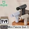 Neue Mini Faszienpistole 3 Tragbare Muskelmassagepistole Stoß Bürstenloser Leiser Motor 3 Massageköpfe Entspannt Körpertyp-C CN
