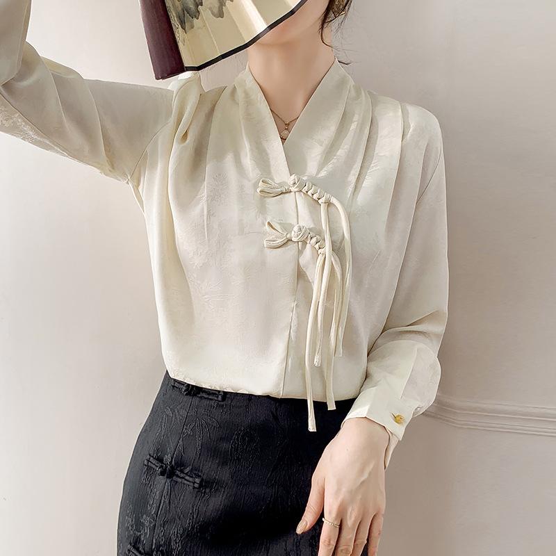 Chinese Style Button-up Shirt Women's Spring French Temperament Elegant Long-sleeved V-neck Top