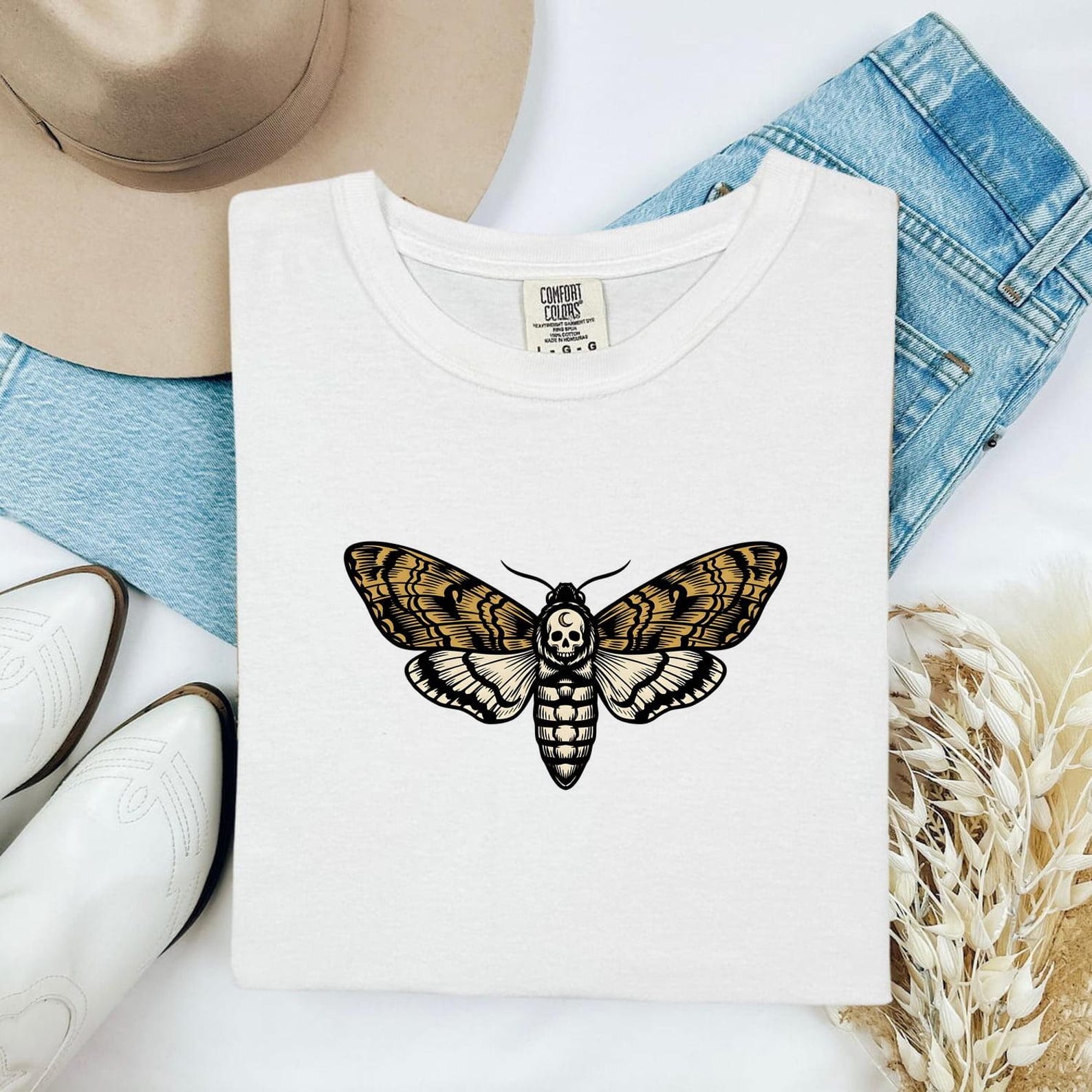Death Moth Shirt Boho Chic Gothic Style Gift Women Illustrative Tattoo Tee Death s-head Hawk Moth T-Shirt Bohemian Fan Tattooed Tshirt Dark M