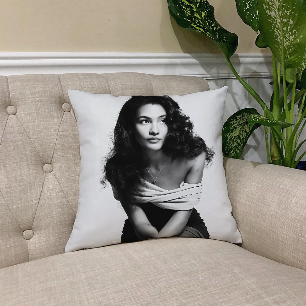 Singer O-Olivia Dean The Art of Loving Cushion Cover Square Sofa Cushion Cover Casual Skin-Friendly Comfortable Pillow Cover