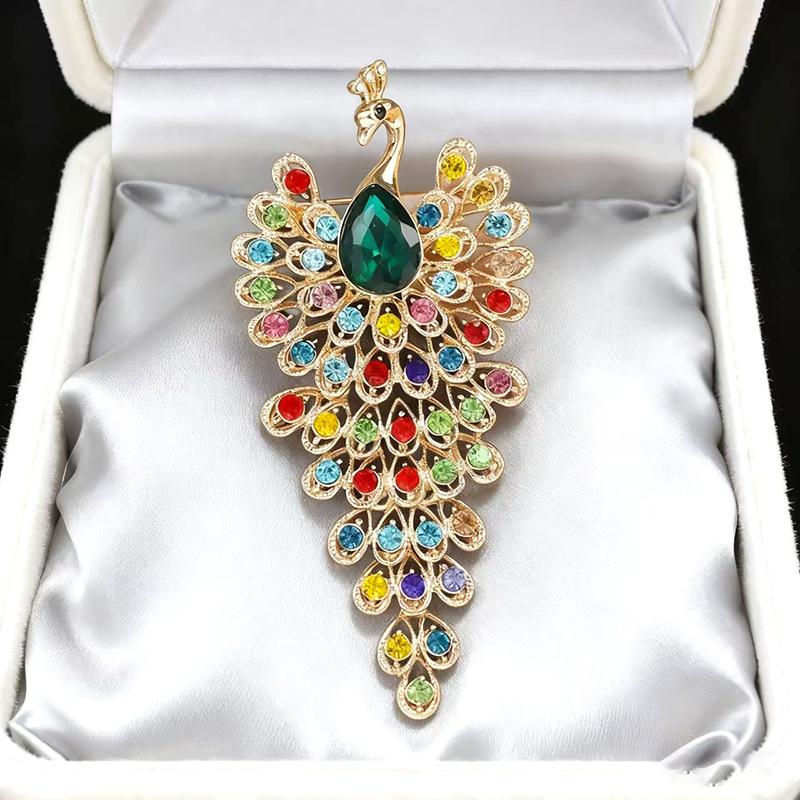 

Luxury Peacock Brooches For Women Unisex Beautiful Animal Party Office Brooch Pins Gifts