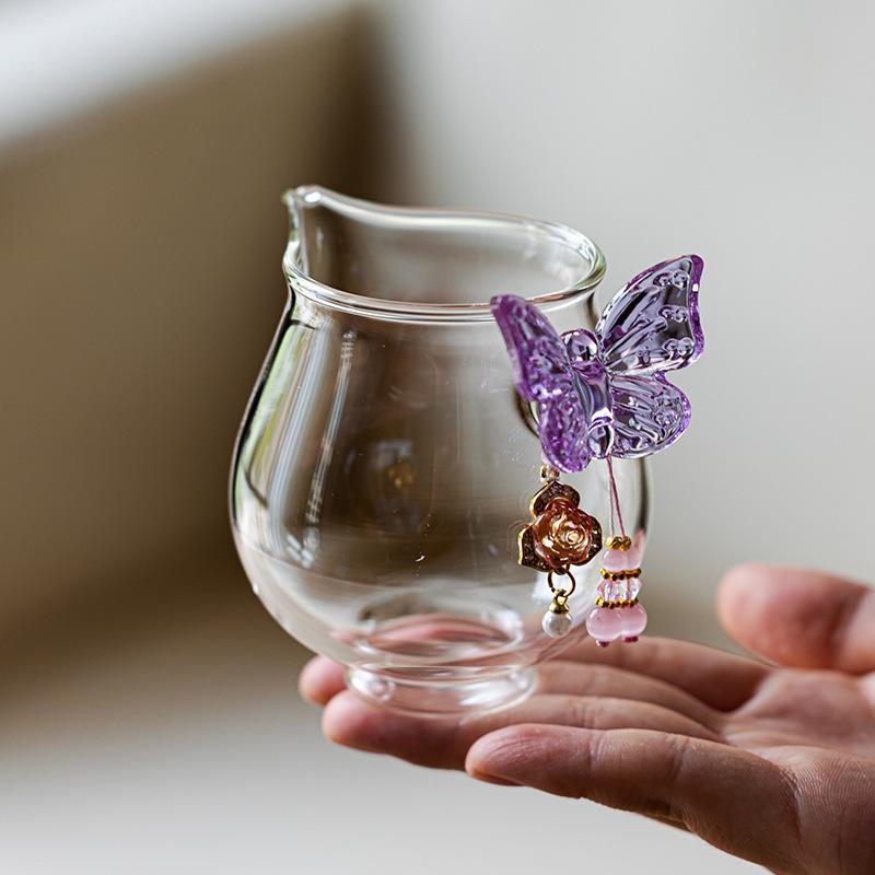 

130ml Butterfly Glass Tea Pitcher Divide Tea Fair Cup Cha Hai Dispenser Justice Cup Green Tea Fair Mug Chinese Tea Set Supplies