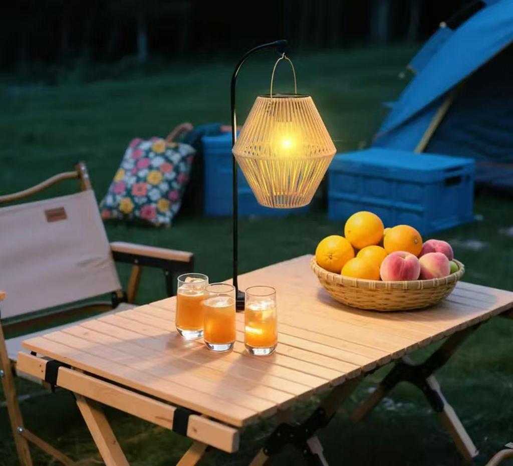 Diamond Wicker Solar Lantern - Waterproof Outdoor Courtyard Decoration