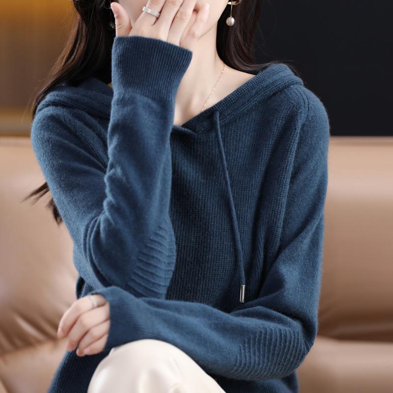 Women's 2025 Autumn Hooded Pullover: Thick Knit Long Sleeve Sweater