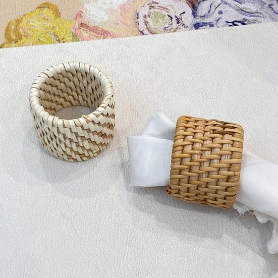 Rattan Woven Napkin Ring Handmade Rustic Napkin Ring Reusable Napkin Holder Table Decor for Wedding Party Everyday Use