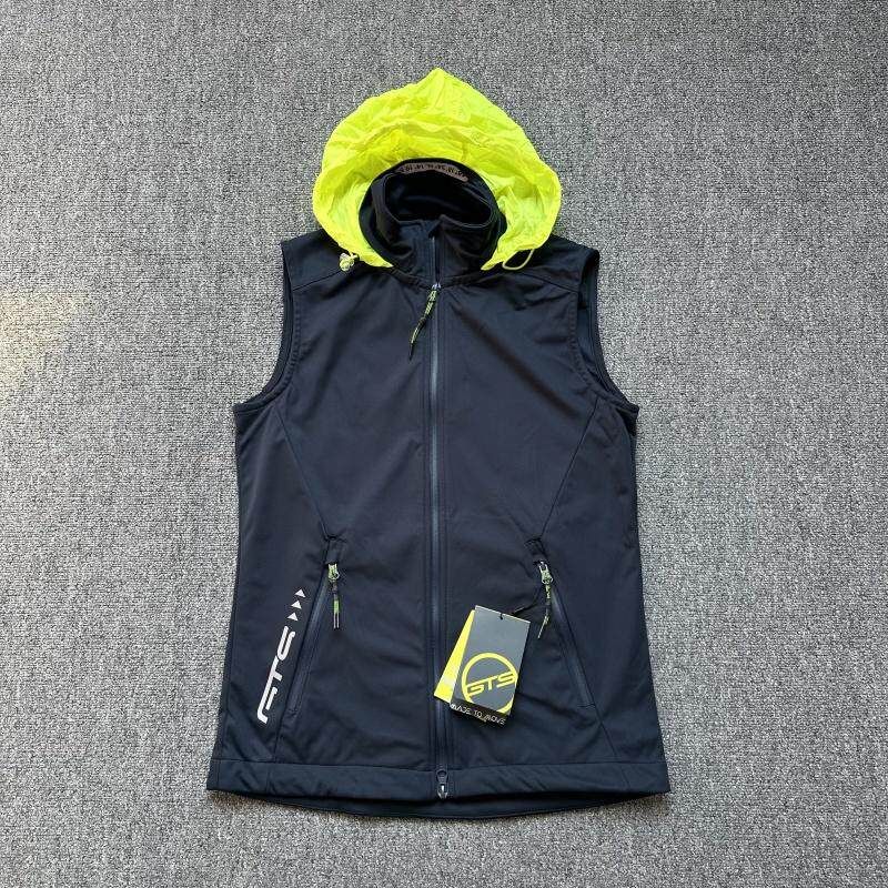 to Europe and America, Large Size Sports Running Softshell Vest for Women with Storage Hood, Windproof, Waterproof, Breathable, Spring Outdoor Vest