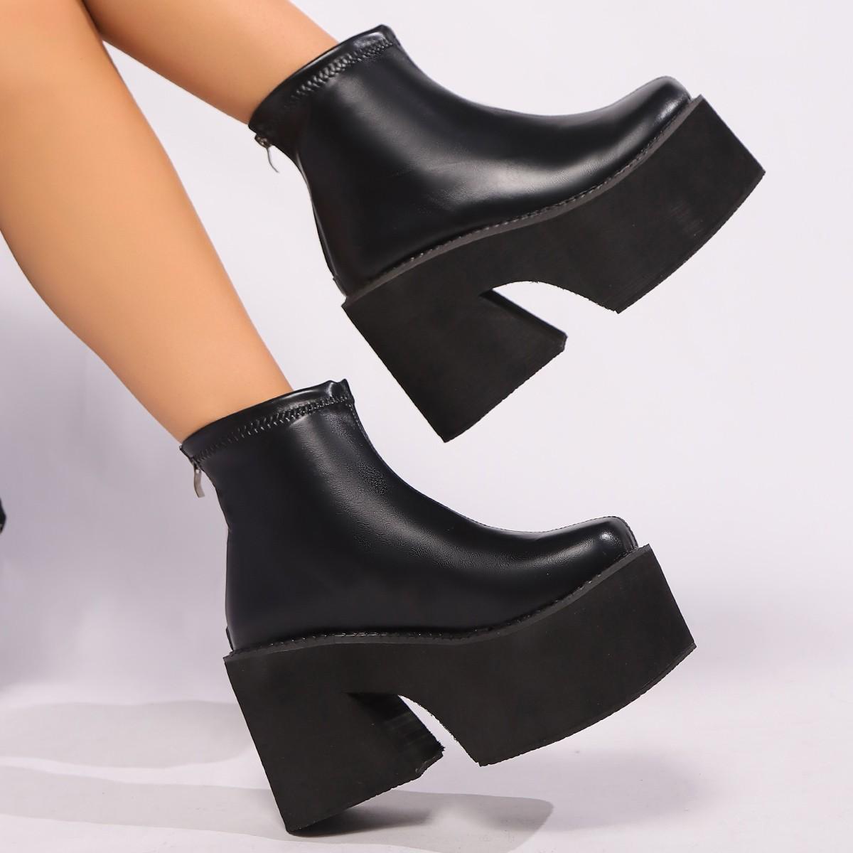 

Женские трендовые удобные уличные модные ботильоны на молнии Женские осенне-зимние ботинки на толстой подошве с глубоким вырезом Короткие ботинки Обувь для женщин 35 чёрный