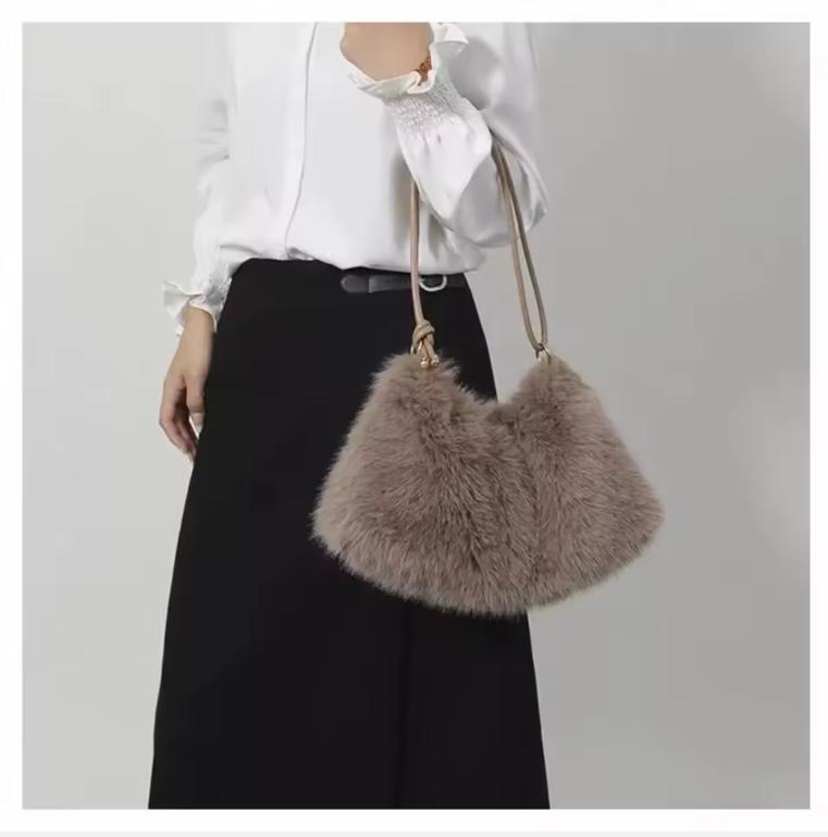 Women's Autumn and Winter Handbag Imitation Fur Fashion Hundred with Plush Bag Solid Color Large Capacity Zipper Shoulder Bag