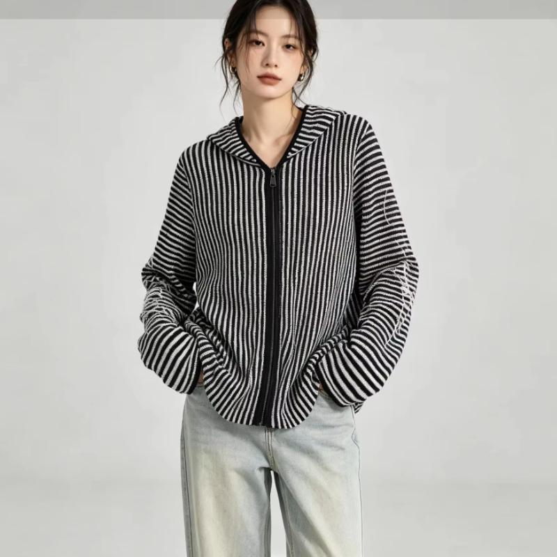 Harajuku retro striped letter printed hooded slim fit long sleeved personalized zipper top for women