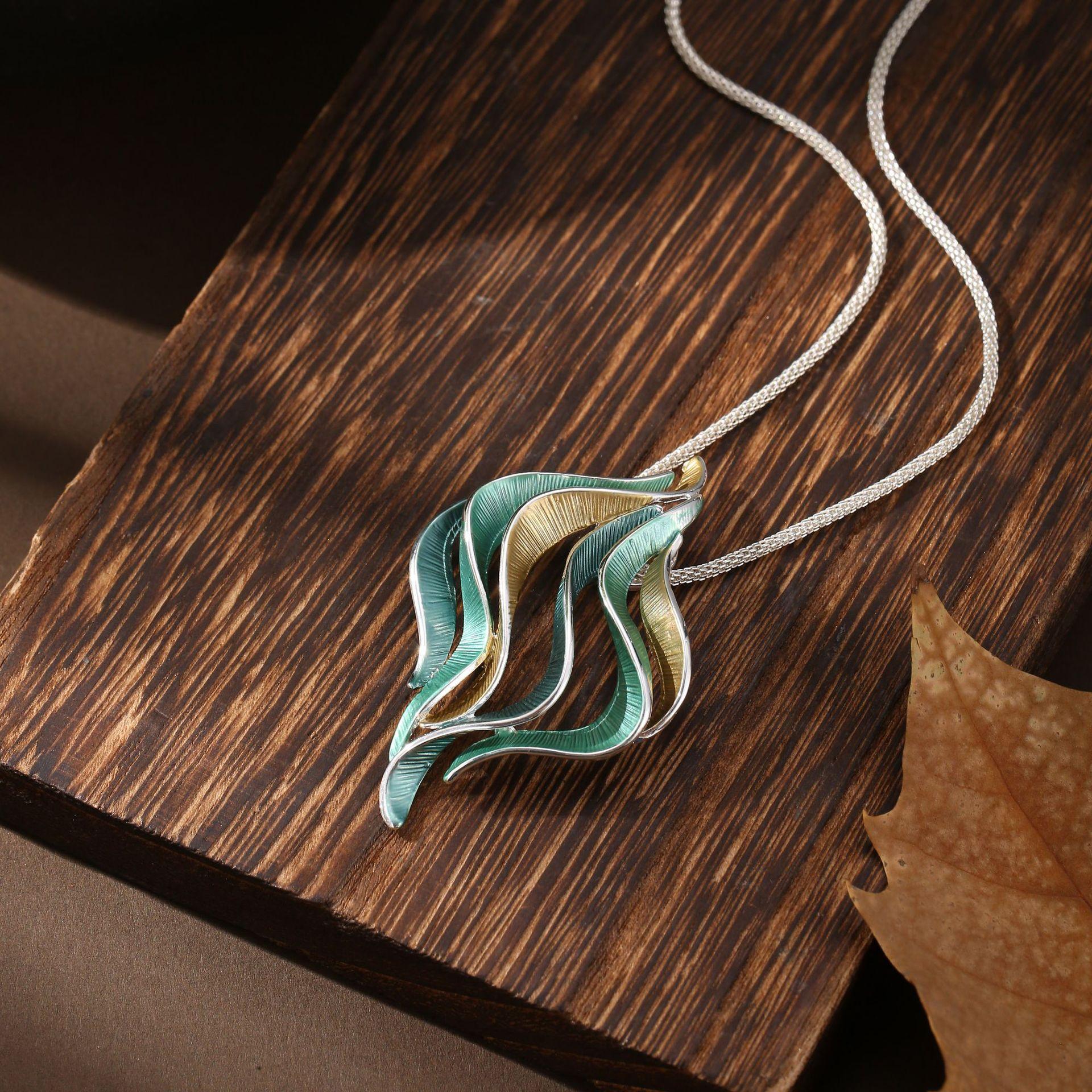 

New enamel color hollow geometric line pendant women s fashion high sense irregular line item neck chain