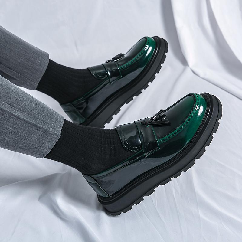 

Мода Мода Толстая подошва Мужские деловые туфли из лакированной кожи Слипоны с кисточками Студенческие туфли Офисные лоферы Черные туфли Kerae 41 зелёный