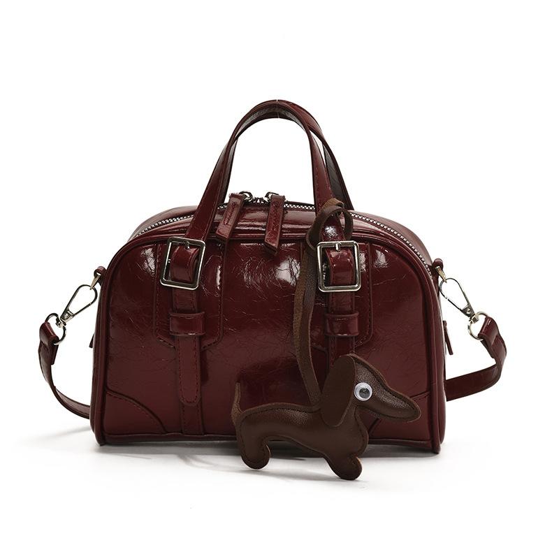 Retro Foreign Style Niche Oil Wax Leather Portable Pillow Bag Versatile Commuter Texture Messenger Women'S Bag