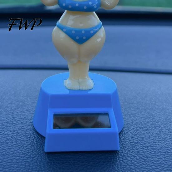 Durable Car Figurine Solar Dashboard Decoration, Cute Beach Girl Swing Cartoon Style Ornament Ornament, Couple Dancing Figure for Vehicle Interior