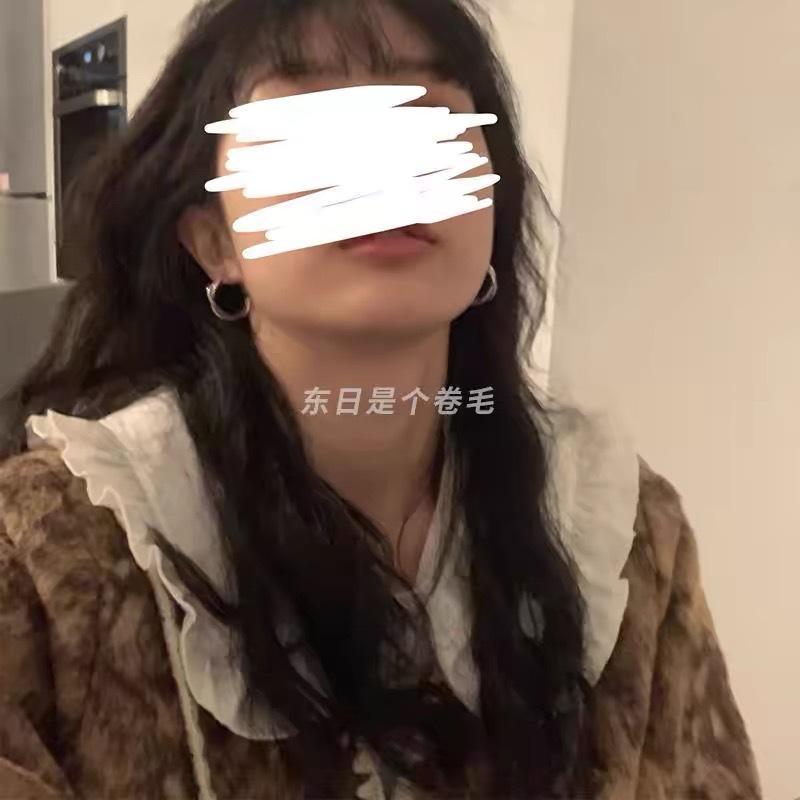 Vintage doll-collar shirt for women, new spring and autumn design, niche and chic, youthful long-sleeve shirt layered with white shirt for women