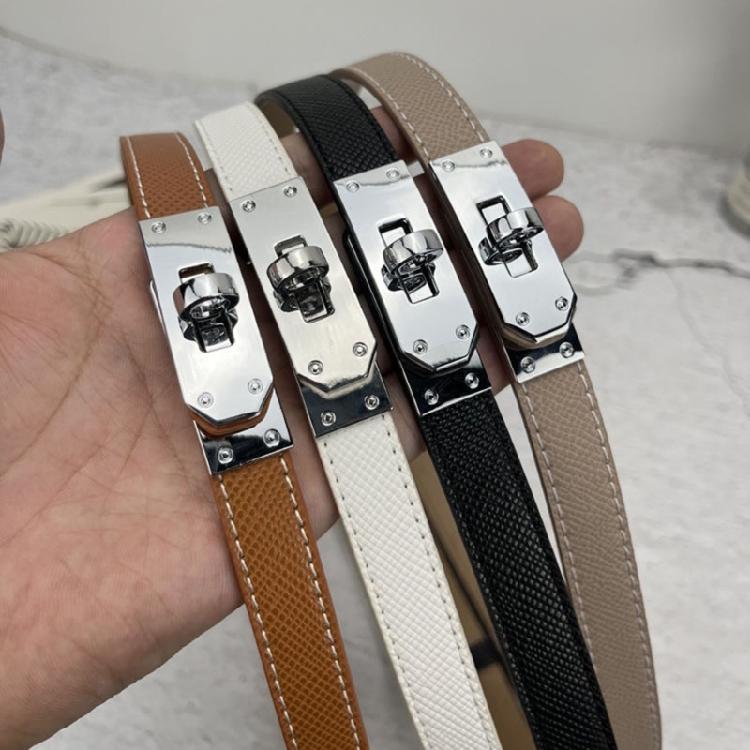 Sleek Waistband Adjustable Metal Buckle Belt for Women Lightweight Design for Comfort and Style