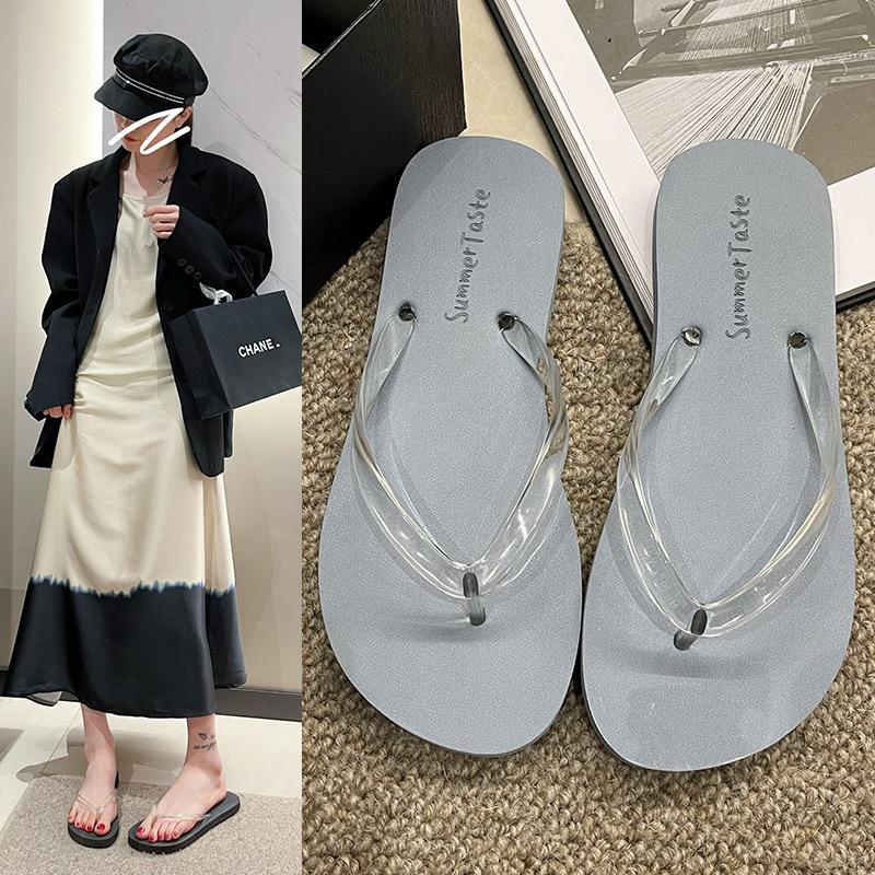 Simple flip-flops women's new summer pinch feet outside wear non-slip flat bottom beach cool slippers tide