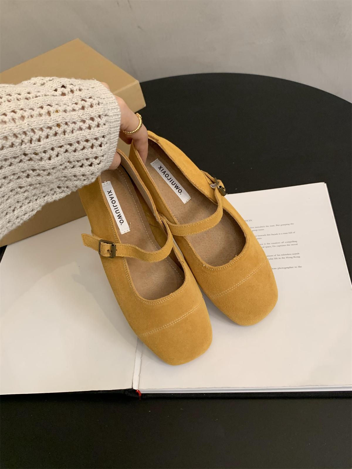 

Fashion Flat Shoes for Women 2025 Spring and Autumn Round Toe Shallow Mouth New Retro Casual Mary Jane Women s Shoes Loafers 33 жёлтый
