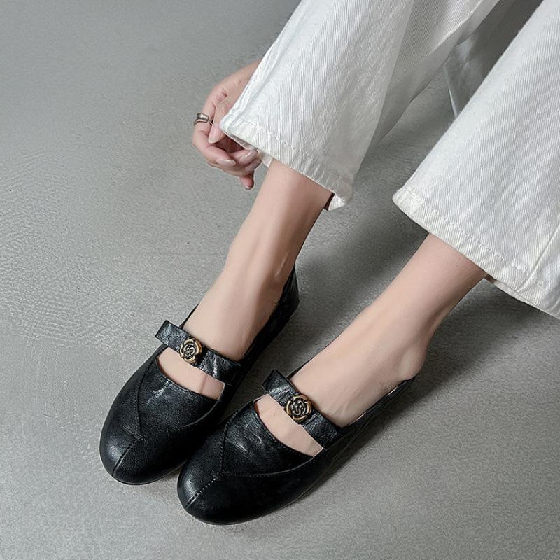 

Women s fashion single shoes cowhide four seasons wear small leather shoes non-slip cowhide soles large size shoes round head low heel sheepskin wome 40 чорний