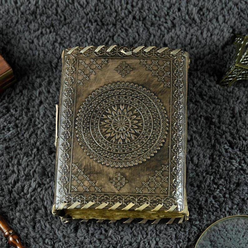 Book of Shadows, Vintage Leather Journal, Grimoire Journal, Witch Spell Book Witchcraft Supplies, Wiccan Decor Leather Book Travel Notebook