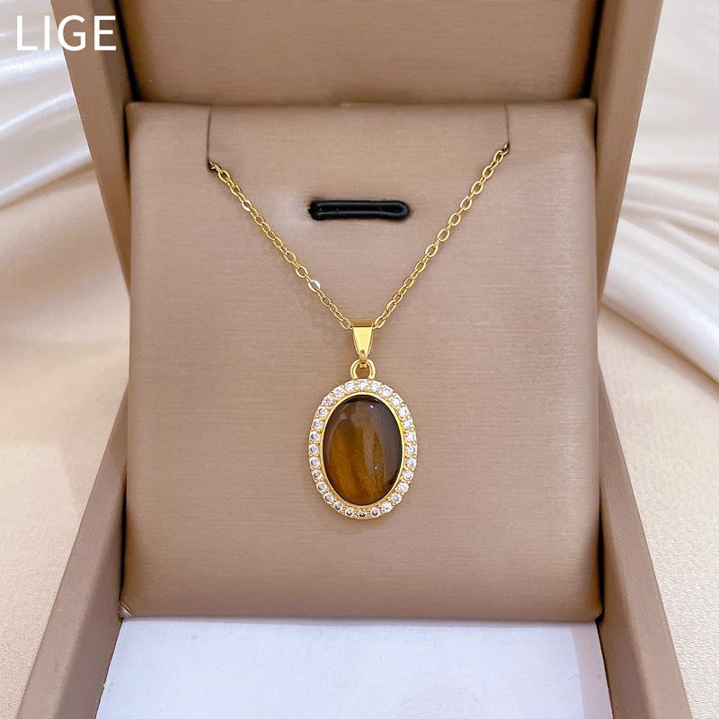 Female Versatile Goose Egg Palace Light Luxury Style Necklace