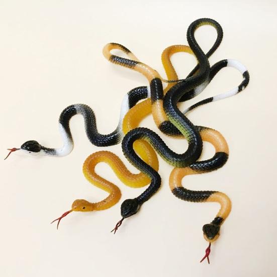 Yousheng Fake Snake Toy, Realistic Rubber Snake with Tongue Out, 17.7-39.4 Inch Lifelike Garden Decor, Bird Deterrent Stress Relief Prank Gift
