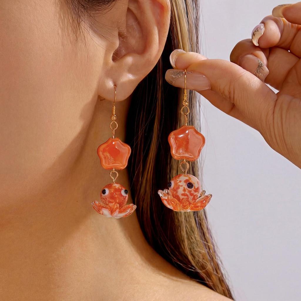 Exquisite Boucles d'Oreilles à Pompons Coquillage & Étoile de Mer pour Femmes – Polyvalentes, Style Bord de Mer de Niche