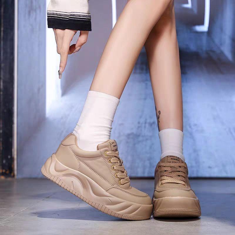 High Street Fashion Flat Bread Shoes Autumn and Winter Guochao Versatile Leisure Sports Little White Shoes Board Shoes