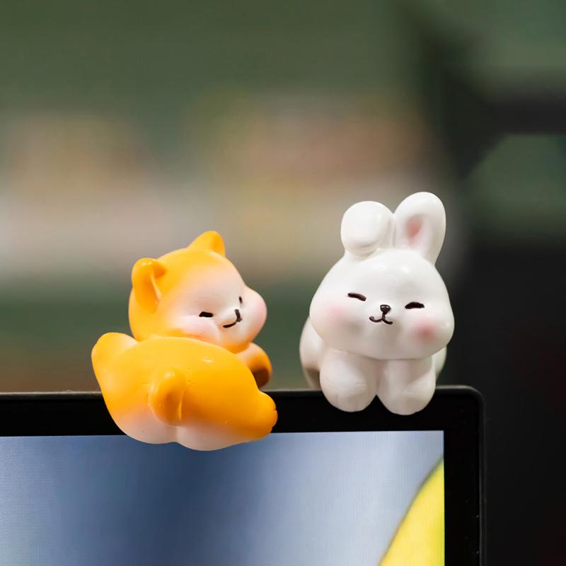 2Pcs Cute Cartoon Funny Small Animal Ornaments - Car Dashboard & Display Screen Decor, Car Interior Gift Accessories