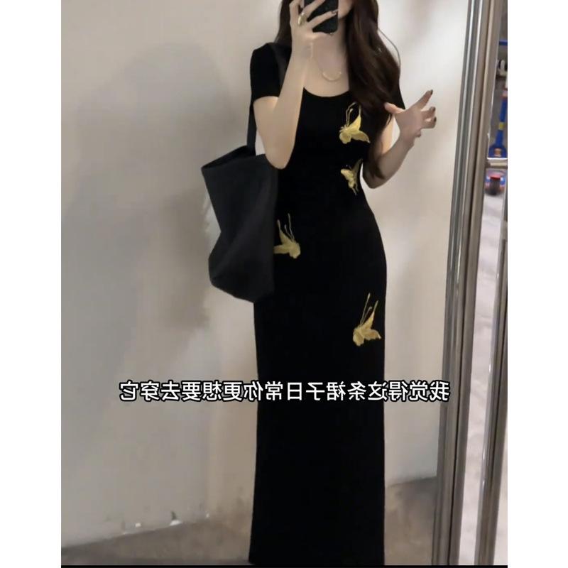 Retro Butterfly Print Cinched Waist Long Dress with Side Slits - Spring/Summer 2026 Collection Medium