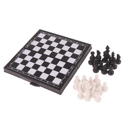 1 set mini scacchi magnetici gioco di strategia all'aperto scacchiera magnetica pieghevole in plastica gioco da tavolo giocattolo educativo portatile per bambini