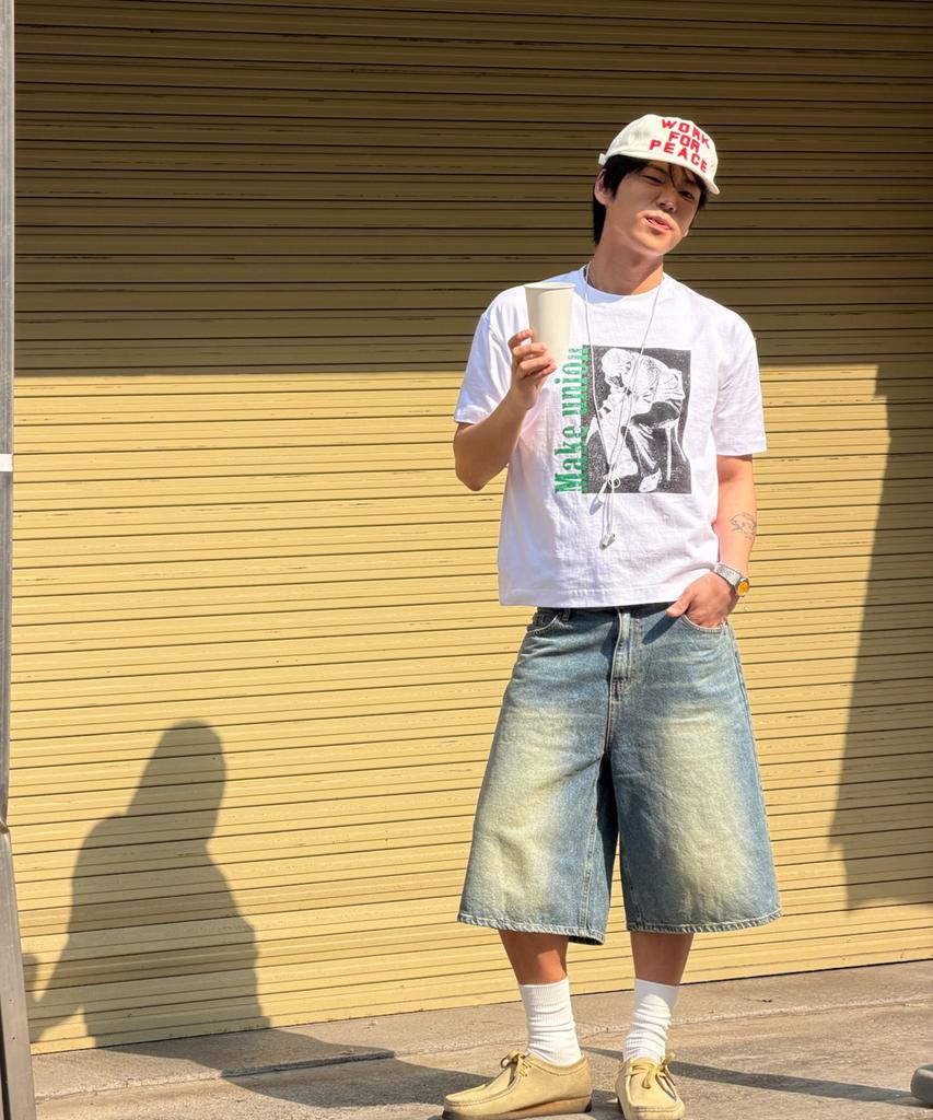 AMOU Trouble Half T-Shirts White
