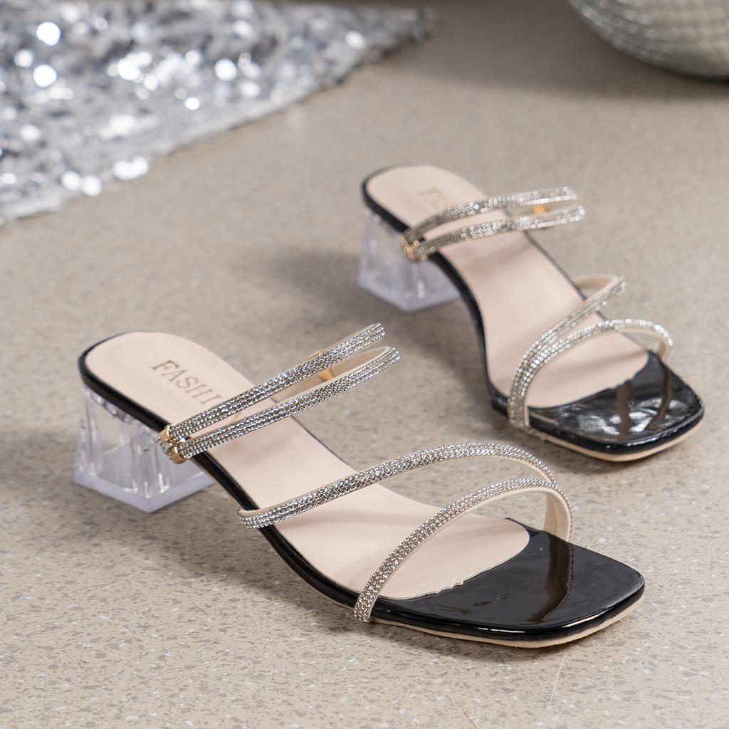 2025 summer new style one-word fashion women's large size square head thick high-heeled slippers