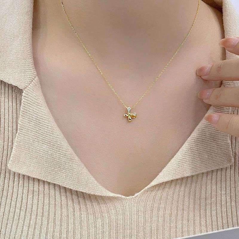 Uroczy naszyjnik z kokardą Słodki i lekki luksusowy łańcuszek na obojczyk Naszyjnik w nowym stylu dla kobiet