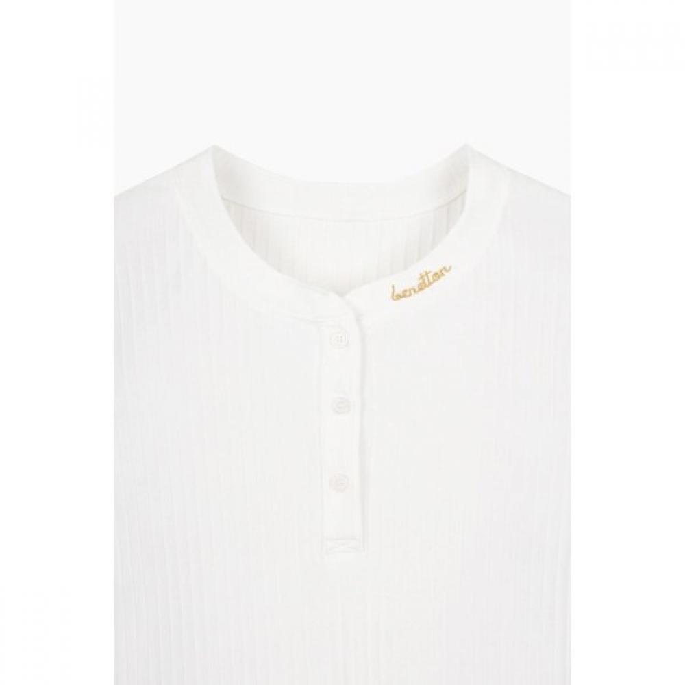 BeneTTon Embroidered Henry Neck T shirT baTs91611