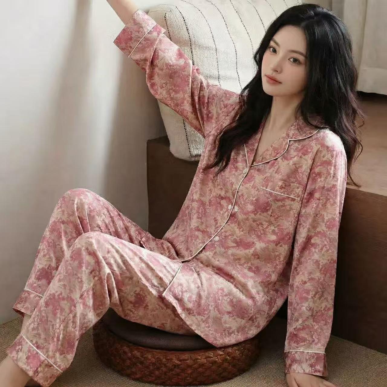 

Qiaobasen Women s Cationic Lapel Ice Silk Pajama Set - Long Sleeve Top & Pants, Wearable Outdoors, Ultra-Soft & Comfortable L рожевий