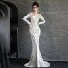 Französisches leichtes Hochzeitskleid 1011 neues Braut einfaches Satin Ein-Schulter-aus-Garn weiße Taille Fischschwanz Abendkleid