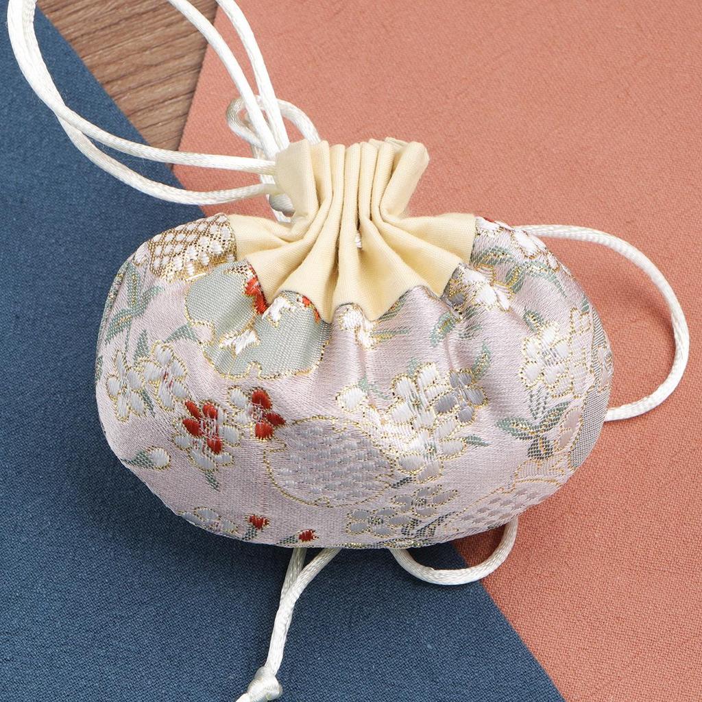 Dragon Boat Festival Hanfu Scent Sachet: Embroidered Mosquito Repellent Coin Purse Necklace