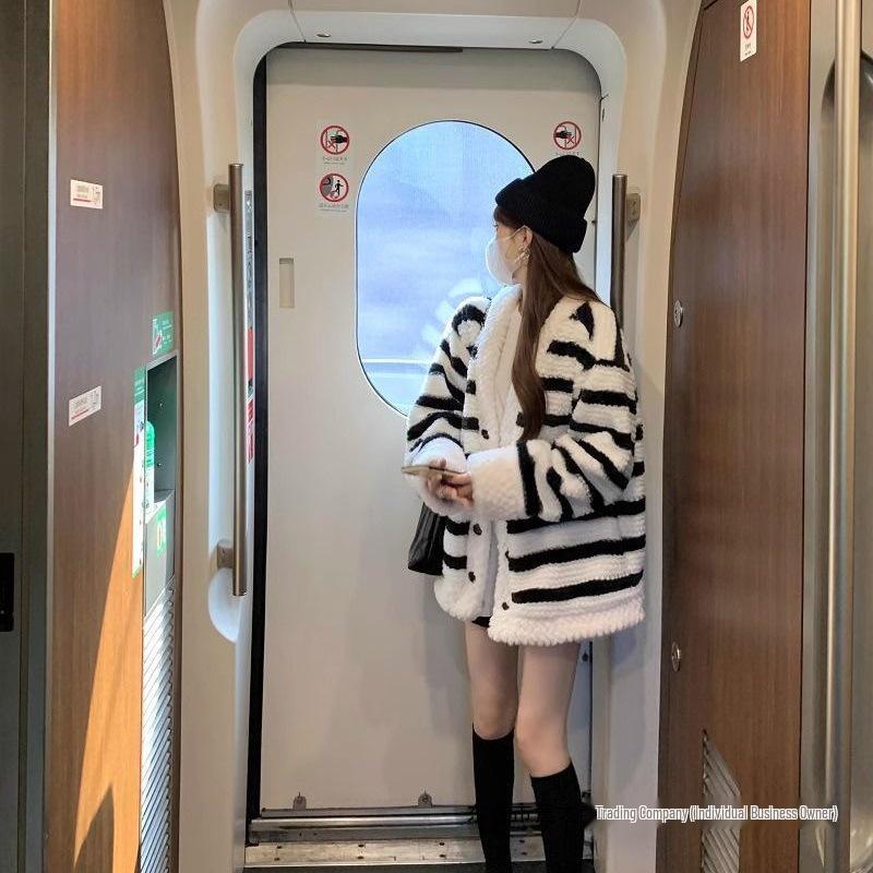 Women's 2025 Autumn/Winter Velvet Lambswool Coat - Soft Striped Casual Cardigan, Lazy Style Trendy Top