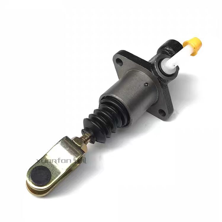 Auto Parts High Quality Clutch Master Cylinder for Chery A5/Flagcloud 3/E5/Riich G3/X1 A21-160