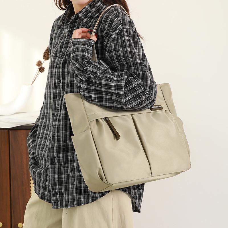 Commuter Shoulder Handbag Women's Lightweight Large Capacity Tote Bag