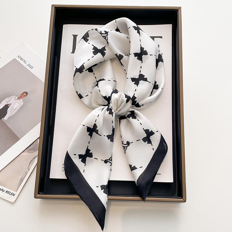 Silk Scarf for Women Square Scarf Versatile Professional Silk Scarf Retro Printed Scarf