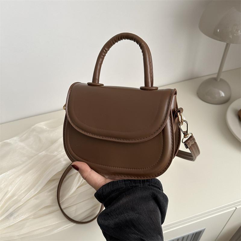 Trendy Vintage Saddle Bag 2024 Spring Summer New Versatile Tote Bag Stylish Casual Shoulder Crossbody Bag Wholesale