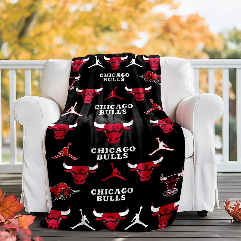 1 szt. Koc tematyczny Chicago Bulls - Nadruk cyfrowy, Poliester, Przytulny na wszystkie pory roku, Idealny na zewnątrz i w podróży