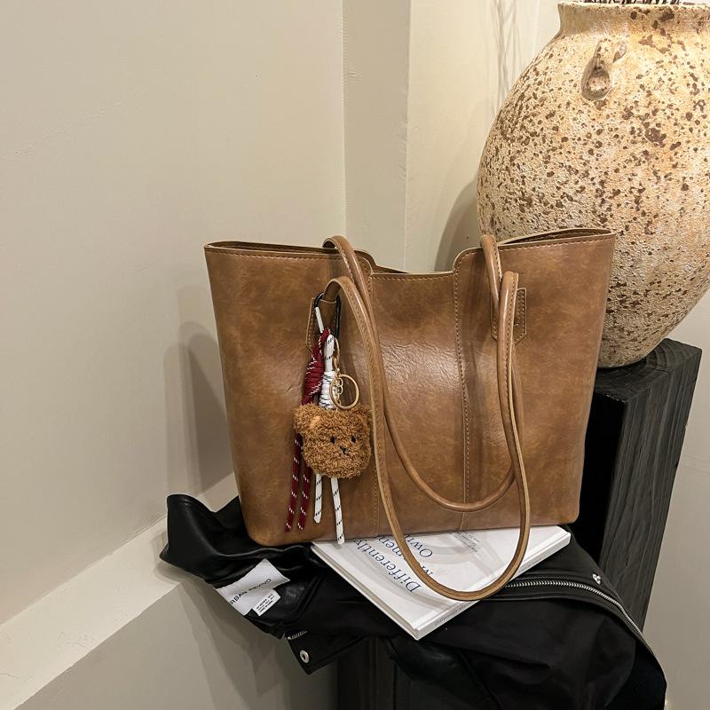 High Value Temperament Large Capacity Bag Women's 2025 New Autumn and Winter Light Luxury Shoulder Bag Casual Tote Bag