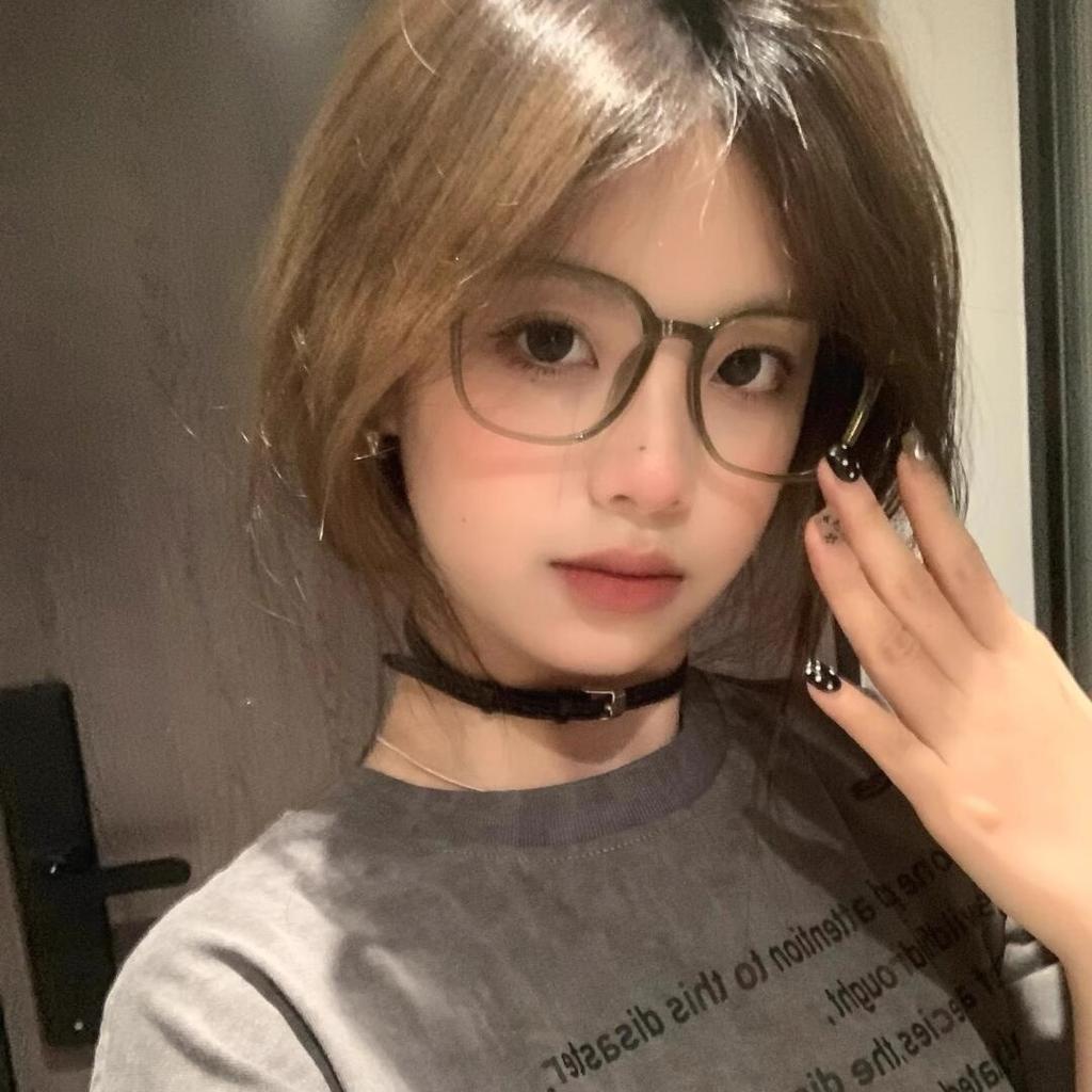 Simple And Versatile Black Belt Buckle Choker Collar Women'S Thin Niche Hottie Punk Neck Chain Leather Neck Autumn And Winter